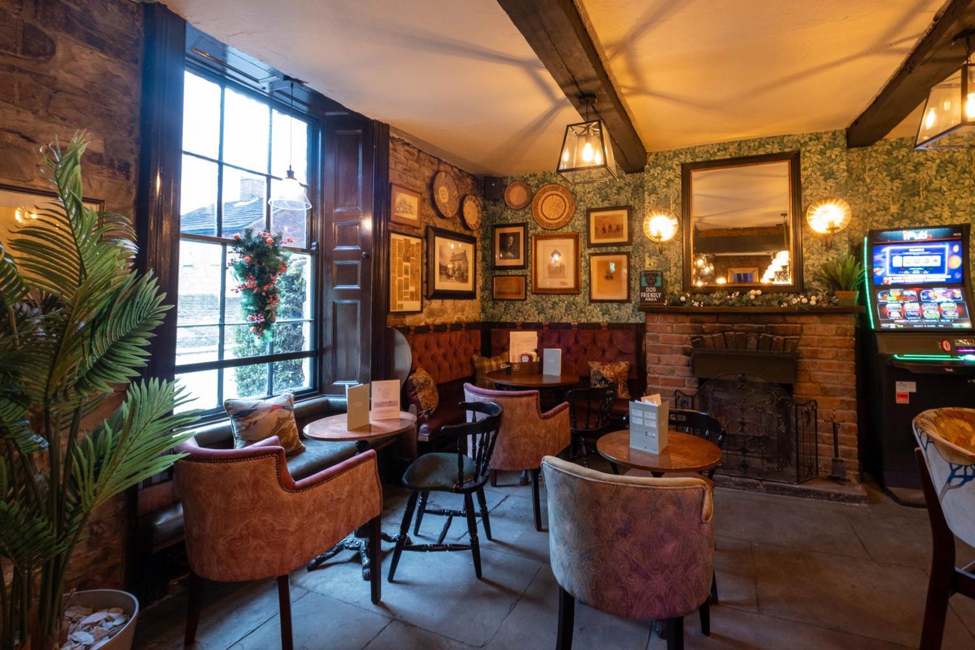 Rockingham Arms By Greene King Inns Wentworth  Exteriör bild