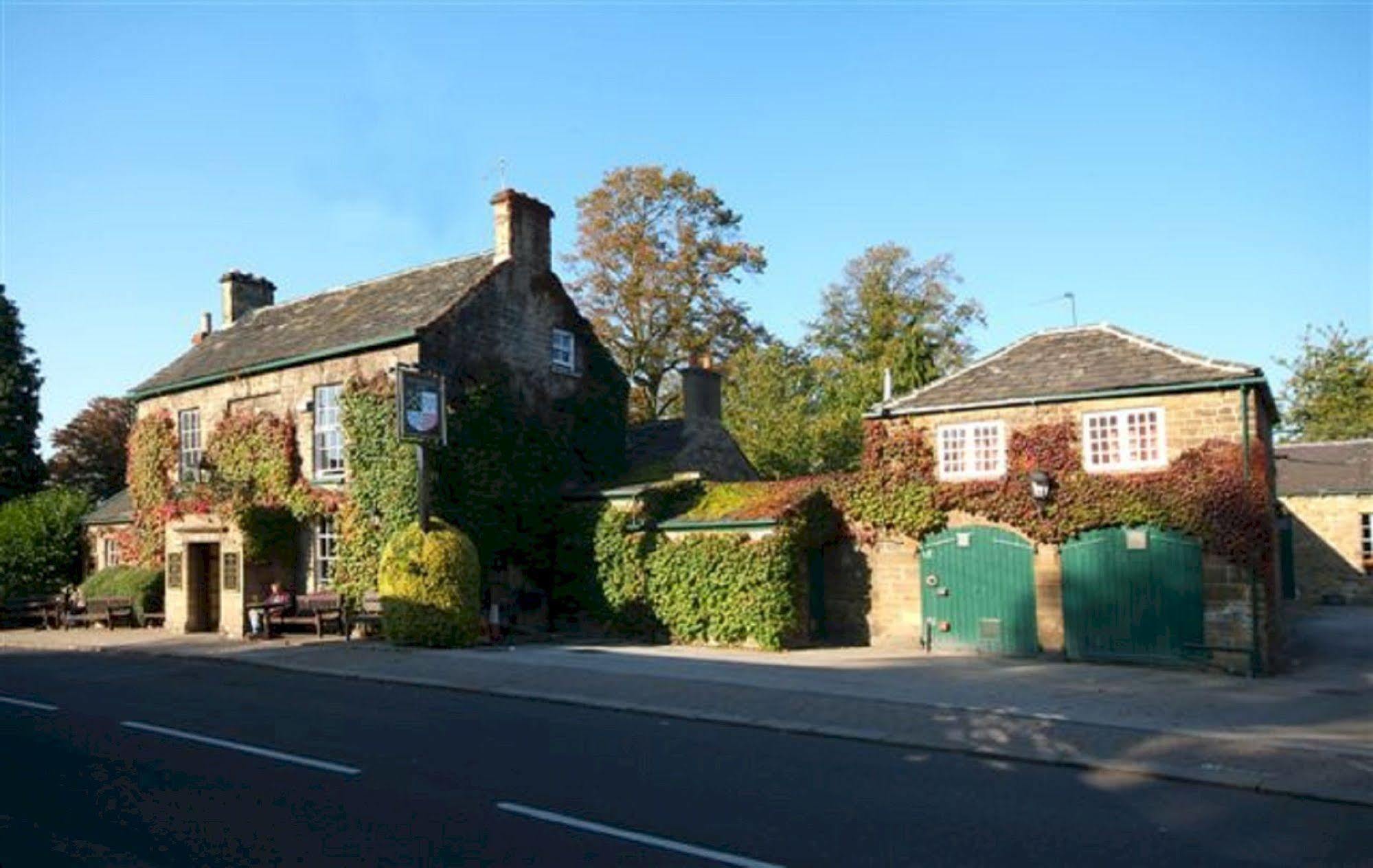 Rockingham Arms By Greene King Inns Wentworth  Exteriör bild